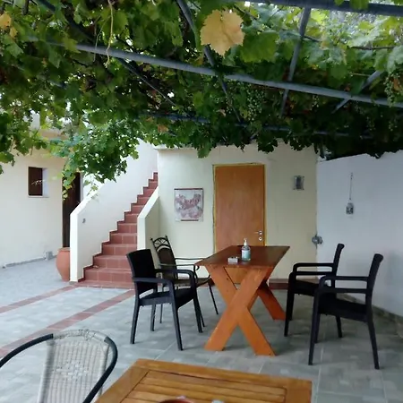 Apartment Krini *