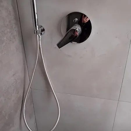 βίλλα κρίνη *